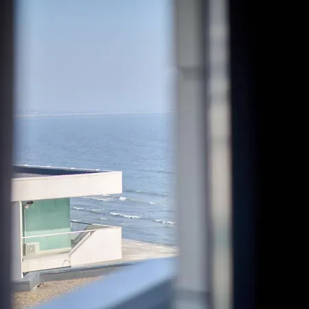 Adore Seaside In Infinity Apartment