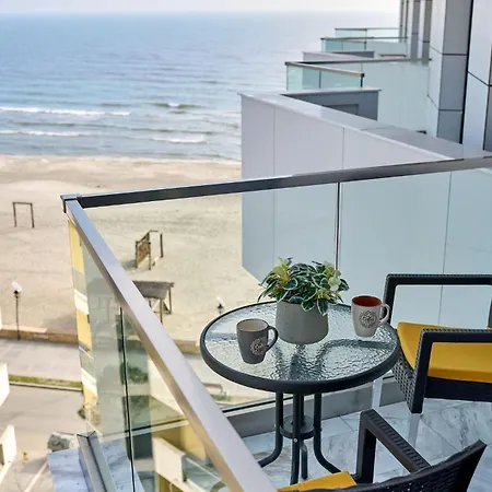 Apartment Adore Seaside In Infinity *