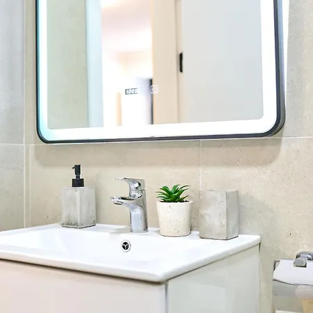 Apartment Adore Seaside In Infinity Mamaia