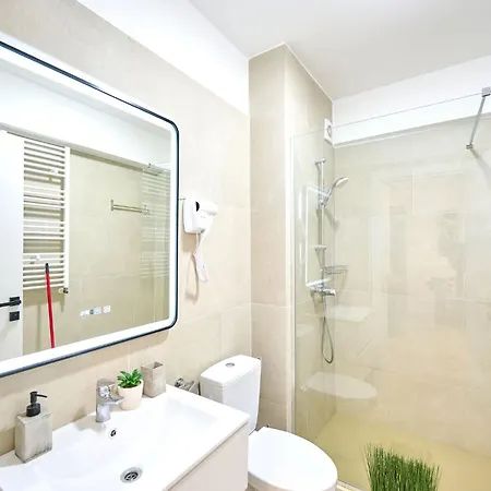 Apartment Adore Seaside In Infinity *