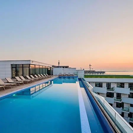 Adore Seaside In Infinity Apartment