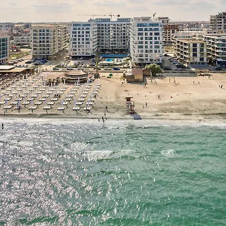 Apartment Adore Seaside In Infinity